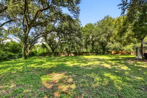 Exterior - 1418 Oak Valley Dr, Seffner, FL 33584 photo 4 of 4