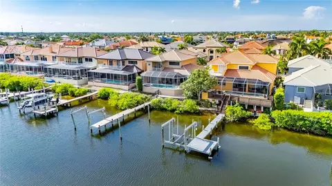 View/Area - 1231 Acappella Ln, Apollo Beach, FL 33572 photo 6 of 11