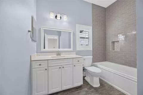 Bath - 1231 Acappella Ln, Apollo Beach, FL 33572 photo 5 of 6