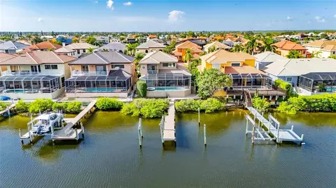 View/Area - 1231 Acappella Ln, Apollo Beach, FL 33572 photo 7 of 11