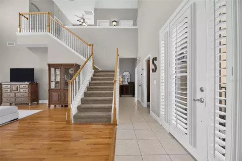 Entry Way - 1231 Acappella Ln, Apollo Beach, FL 33572 photo 5 of 9