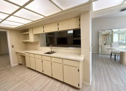 Kitchen - 6701 Pemberton View Dr, Seffner, FL 33584 photo 3 of 3