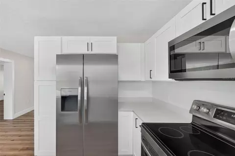 Kitchen - 655 Travis Ct, Bartow, FL 33830 photo 5 of 6