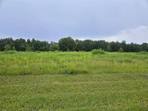 8881 Valerie Ct, Zephyrhills, FL 33540