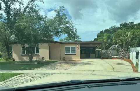 5608 Gateway Dr, Tampa, FL 33615