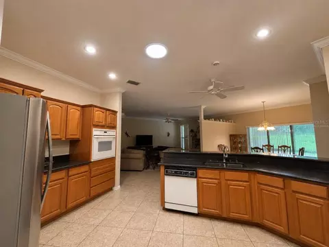 Kitchen - 19203 SW 98th Loop, Dunnellon, FL 34432 photo 2 of 3