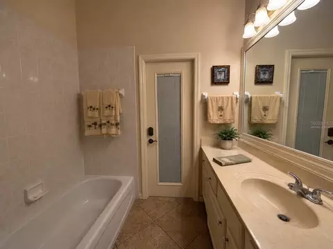Bath - 19203 SW 98th Loop, Dunnellon, FL 34432 photo 3 of 3
