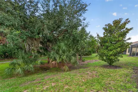 Exterior - 428 Seneca Falls Dr, Apollo Beach, FL 33572 photo 8 of 14