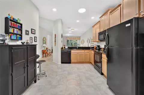 Kitchen - 428 Seneca Falls Dr, Apollo Beach, FL 33572 photo 1 of 3