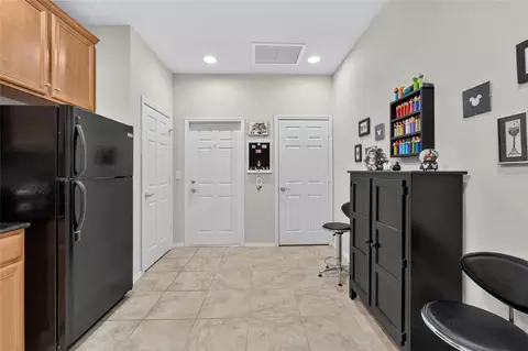 Entry Way - 428 Seneca Falls Dr, Apollo Beach, FL 33572 photo 3 of 4