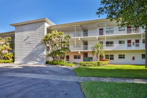 5155 9th Ave N #102, Saint Petersburg, FL 33710