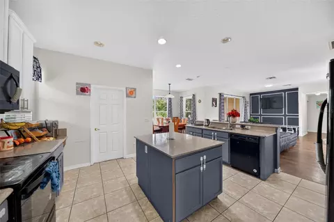 Kitchen - 2100 Laurel Blossom Cir, Ocoee, FL 34761 photo 2 of 2