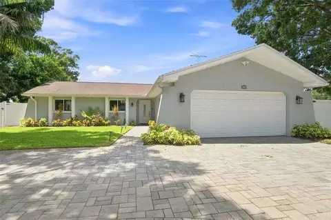 3276 Fox Hill Dr, Clearwater, FL 33761
