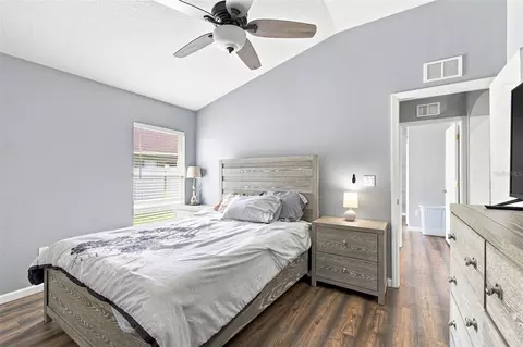 Bedroom - 9710 White Barn Way, Riverview, FL 33569 photo 3 of 8