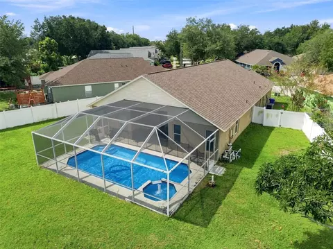 View/Area - 9710 White Barn Way, Riverview, FL 33569 photo 8 of 9