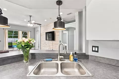 Kitchen - 9710 White Barn Way, Riverview, FL 33569 photo 5 of 5