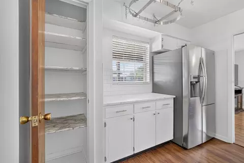 Kitchen - 403 Alma Dr, Brandon, FL 33510 photo 3 of 4