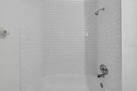 Bath - 403 Alma Dr, Brandon, FL 33510 photo 4 of 4