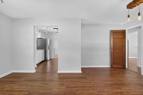 Living - 403 Alma Dr, Brandon, FL 33510 photo 8 of 8
