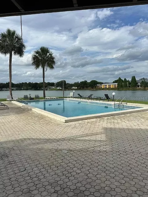 1920 Edgewood Dr #K9, Lakeland, FL 33803