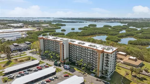 5400 Park St N #511, Saint Petersburg, FL 33709