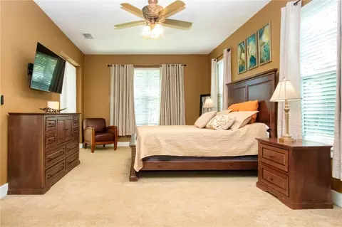 Bedroom - 1605 Butch Cassidy Trl, Wimauma, FL 33598 photo 2 of 10