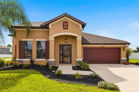 1904 Via Napoli St, Plant City, FL 33566
