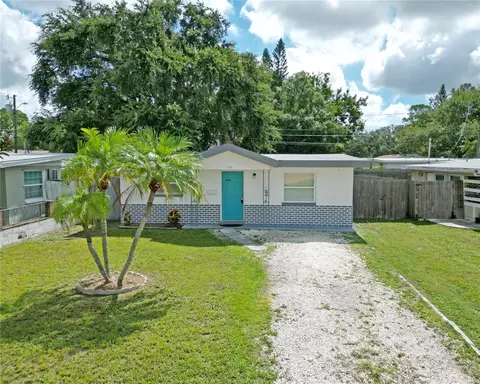 718 Northmoor Ave N, Saint Petersburg, FL 33702
