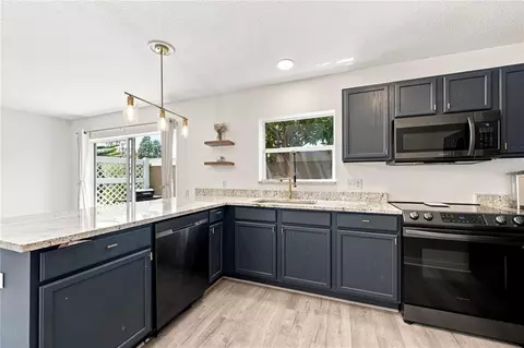 Kitchen - 13158 Thoroughbred Loop, Largo, FL 33773 photo 2 of 5