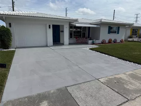 9975 41st St N, Pinellas Park, FL 33782