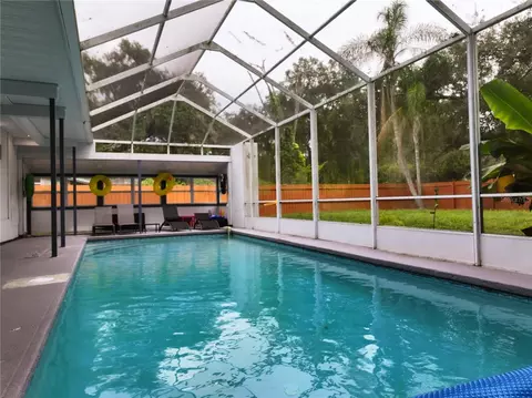 Exterior - 111 Oak Lee Dr, Lutz, FL 33548 photo 3 of 6