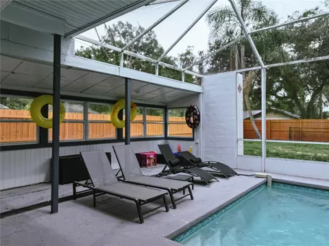 Exterior - 111 Oak Lee Dr, Lutz, FL 33548 photo 5 of 6