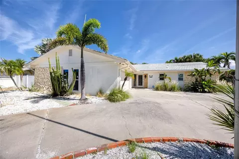 107 21st St, Belleair Beach, FL 33786
