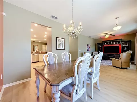 Dining - 1069 Sandpiper Loop, Winter Haven, FL 33881 photo 3 of 3