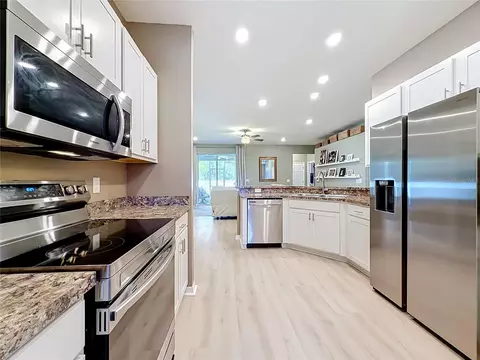 Kitchen - 1069 Sandpiper Loop, Winter Haven, FL 33881 photo 1 of 5