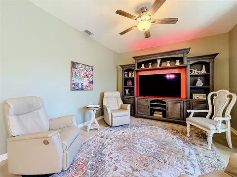 Living - 1069 Sandpiper Loop, Winter Haven, FL 33881 photo 1 of 5