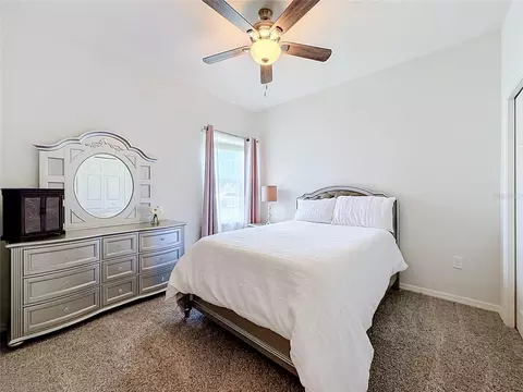 Bedroom - 1069 Sandpiper Loop, Winter Haven, FL 33881 photo 6 of 11