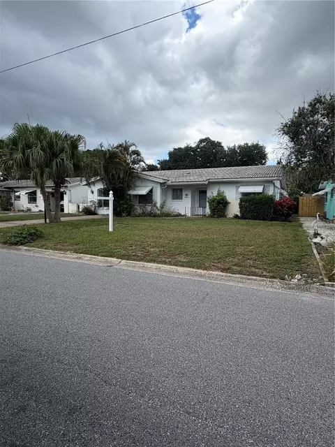 29768 67th St N, Clearwater, FL 33761