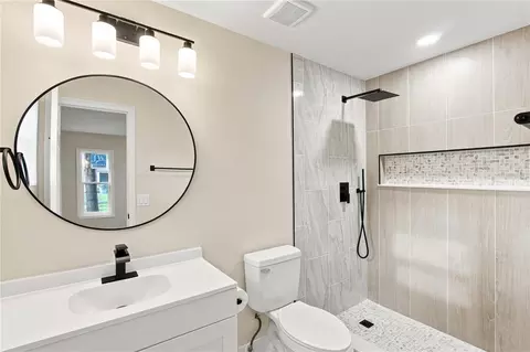 Bath - 1105 Park St, Seffner, FL 33584 photo 1 of 3