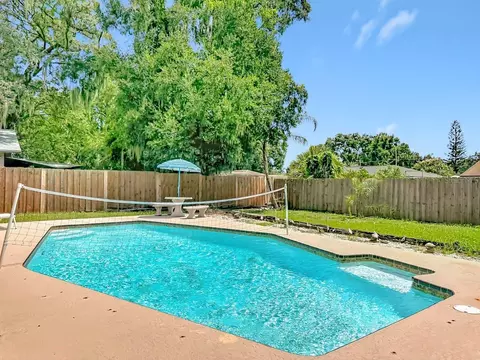 Exterior - 118 Euclid Loop, Seffner, FL 33584 photo 13 of 16