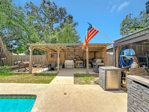 Exterior - 118 Euclid Loop, Seffner, FL 33584 photo 7 of 16