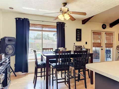 Dining - 118 Euclid Loop, Seffner, FL 33584 photo 1 of 4