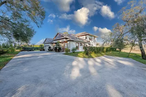 9606 Ripley Rd, Thonotosassa, FL 33592