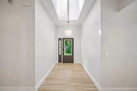 Entry Way - 33245 Mandrake Rd, Wesley Chapel, FL 33543 photo 1 of 4