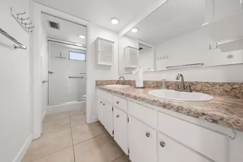 Bath - 1972 Sever Dr, Clearwater, FL 33764 photo 1 of 4
