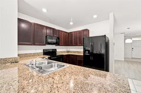 Kitchen - 10920 Carlton Fields Dr, Riverview, FL 33579 photo 3 of 5