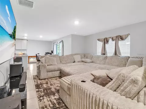Living - 16636 Windmill Forge Pass, Wimauma, FL 33598 photo 1 of 2
