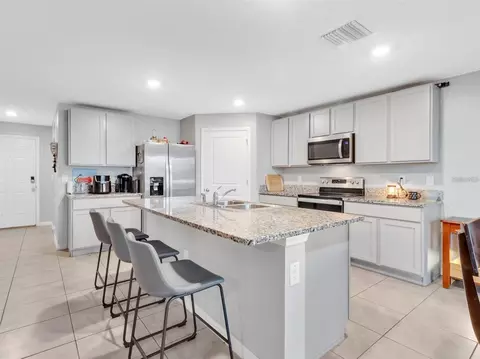 Kitchen - 16636 Windmill Forge Pass, Wimauma, FL 33598 photo 2 of 4