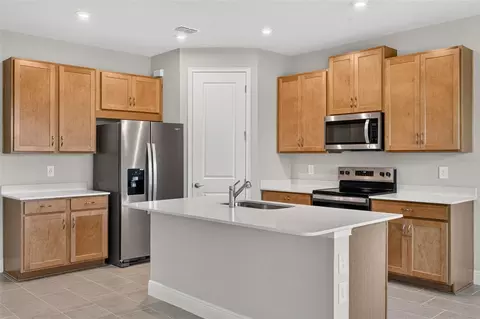 Kitchen - 12443 49th St E, Parrish, FL 34219 photo 2 of 3
