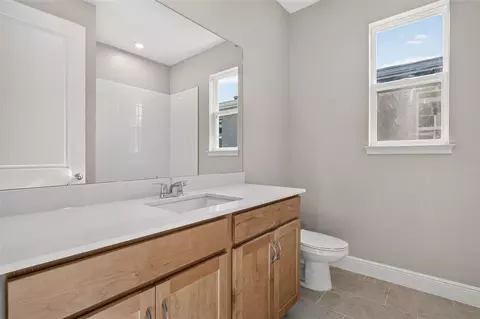 Bath - 12443 49th St E, Parrish, FL 34219 photo 2 of 2